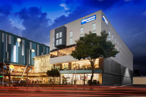 Фотография гостиницы City Express La Raza