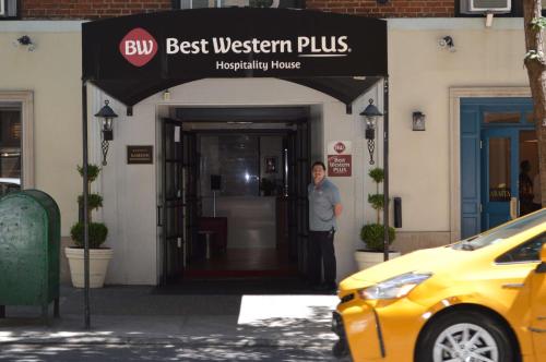 Фотография гостиницы Best Western Plus Hospitality House Suites