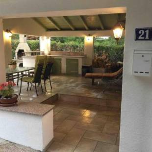 Фотографии гостевого дома 
            SEASIDE VACATION RENTAL 4TUNA