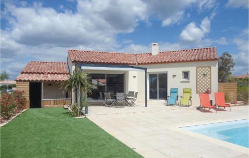 Фотографии гостевого дома 
            Stunning home in Ginestas w/ Outdoor swimming pool, Outdoor swimming pool and 3 Bedrooms