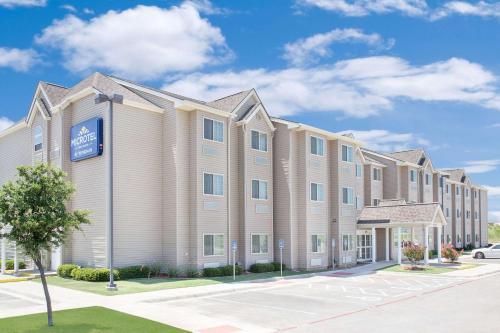 Фотография мотеля Microtel Inn and Suites San Angelo