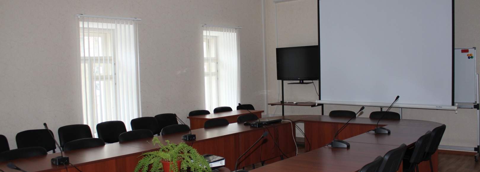 Фотография комнаты для переговоров Инновационного бизнес-инкубатор