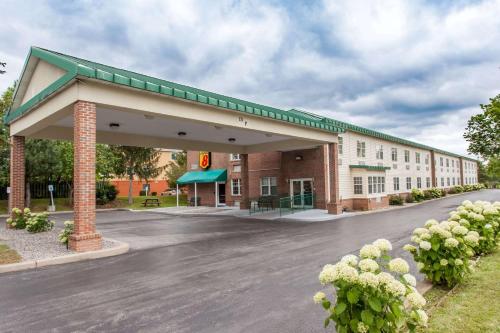 Фотография гостиницы Executive East Syracuse Hotel