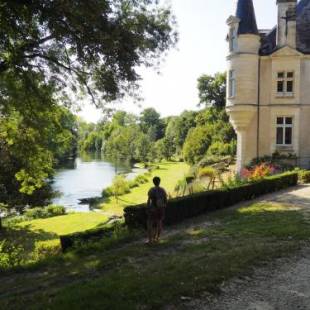 Фотографии гостевого дома 
            Château des Loups - Les Pommiers