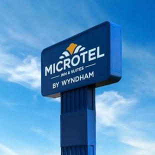 Фотография гостиницы Microtel Inn & Suites by Wyndham Hot Springs