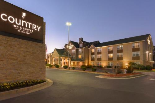 Фотография гостиницы Country Inn & Suites by Radisson, Stone Mountain, GA