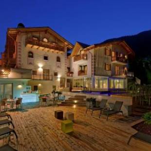 Фотографии гостиницы 
            Hotel Ravelli