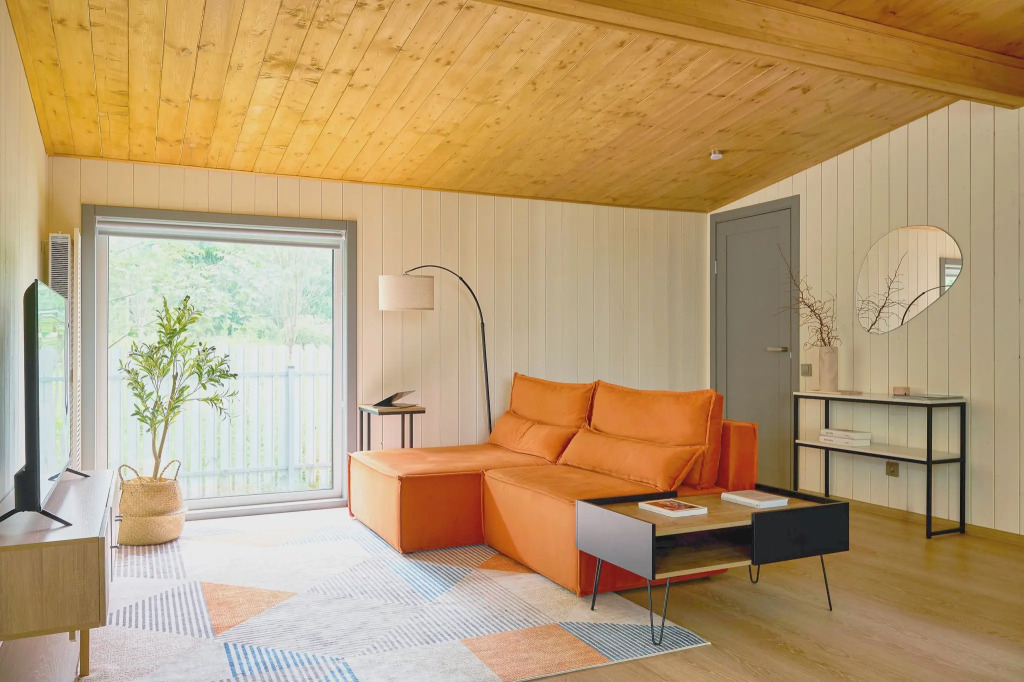 Фотография Коттеджа Частный дом Point 486 Медовый