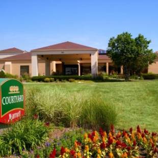 Фотографии гостиницы 
            Courtyard Chicago Deerfield