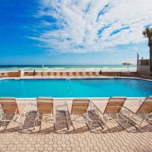 Фотографии гостиницы 
            Holiday Inn Hotel & Suites Daytona Beach On The Ocean, an IHG Hotel