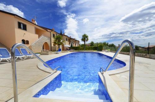 Фотография гостевого дома Holiday Home Marina