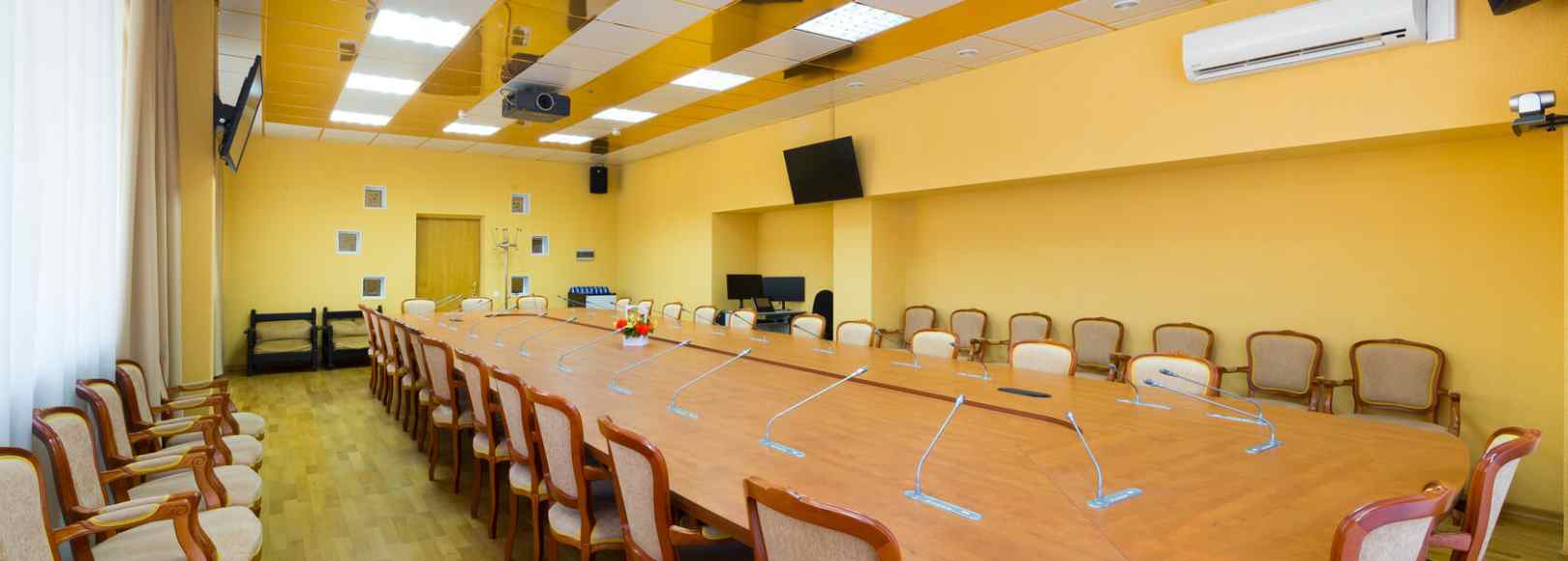 Фотография конференц-зала Конференц - зал 5го корпуса