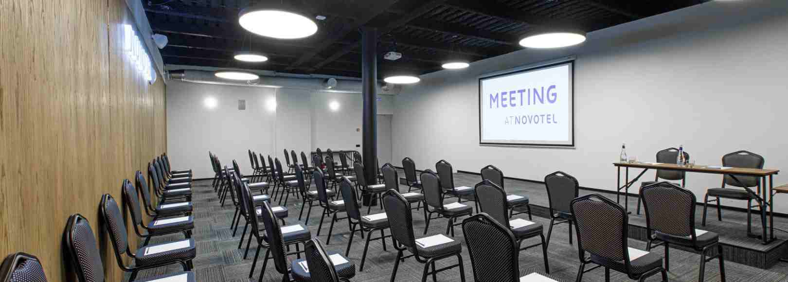 Фотография конференц-зала Novotel Meeting (Шмидт)