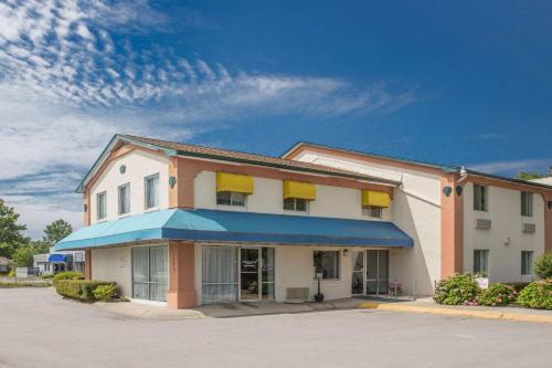 Фотография гостиницы Econo Lodge Cherry Point