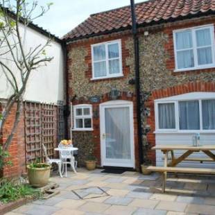 Фотографии гостевого дома
Romantic Flint Cottage on the Suffolk Coast
