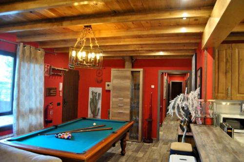 Фотография гостевого дома Casa Rural Mansion Alejandra con piscina y jacuzzi