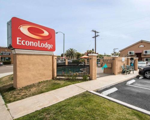 Фотография гостиницы Econo Lodge Moonlight Beach