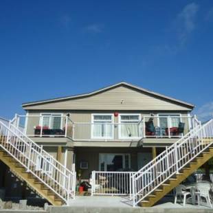 Фотографии мини отеля
Bayside Inn & Waterfront Suites