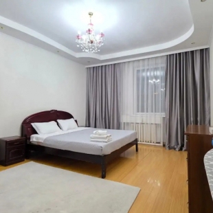 Фотография квартиры Апартаменты 421 Евротрешка в Самом Центре на 6 Гостей