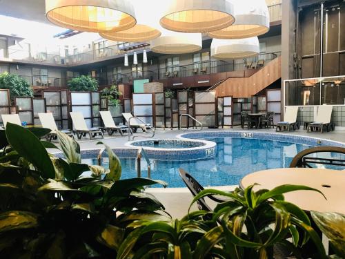 Фотография гостиницы Delta Hotels by Marriott Calgary South