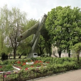 Фотография памятника Памятник Самолет МИГ-17