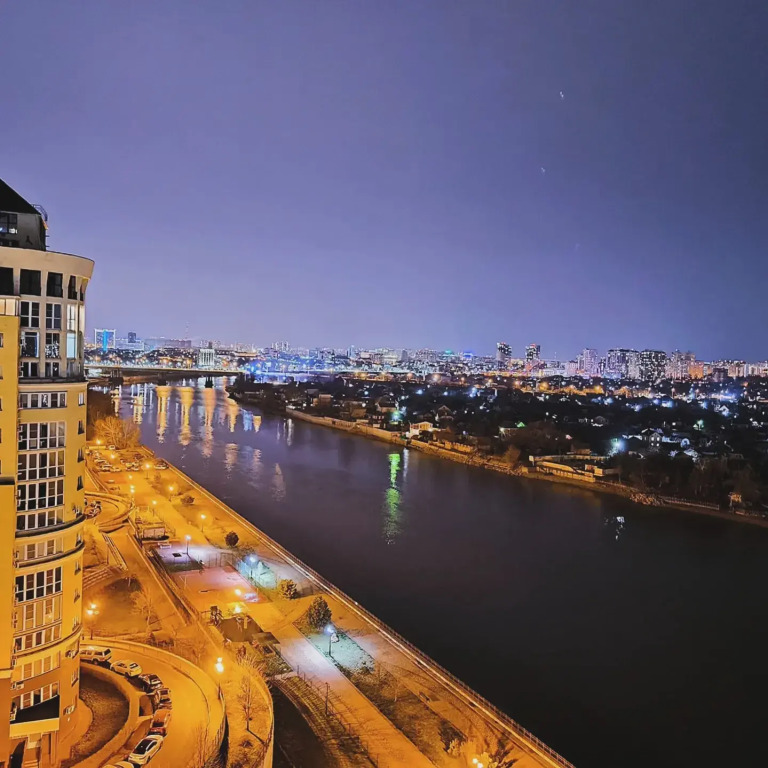 Фотография квартиры Квартира с большим телевизором и шикарным видом на реку Кубань 3