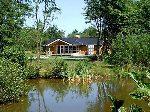 Фотографии гостевого дома
Two-Bedroom Holiday home in Nørre Nebel 2