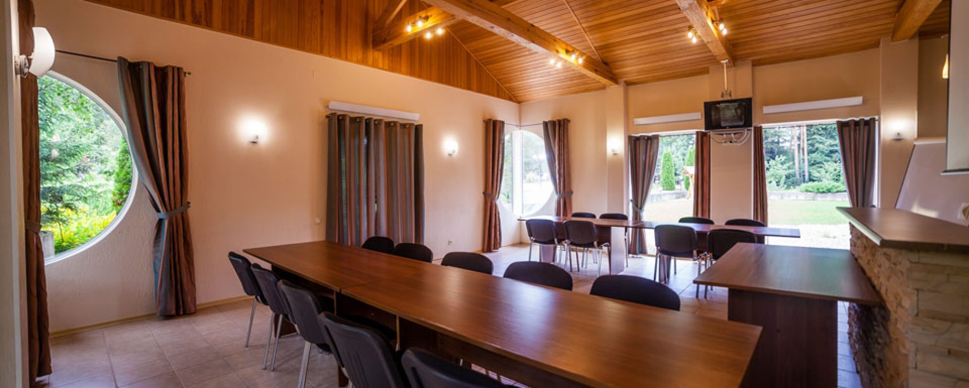 Фотографии конференц-зала Хижина