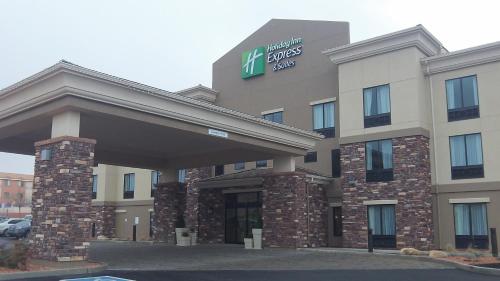 Фотография гостиницы Holiday Inn Express Hotels Page, an IHG Hotel