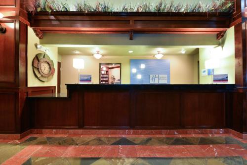 Фотография гостиницы Holiday Inn Express Portland SE - Clackamas Area, an IHG Hotel