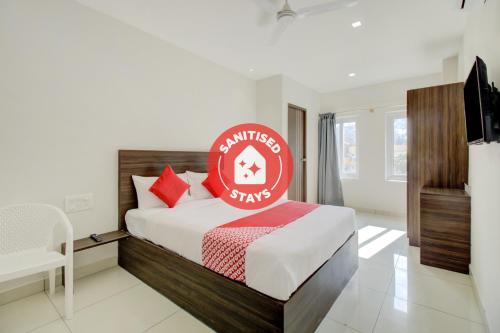 Фотография гостиницы Vaccinated Staff - OYO BLR2467 Urban Inn
