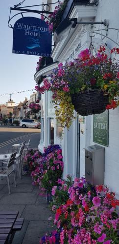 Фотографии гостиницы
Waterfront Hotel