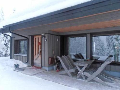 Фотография гостевого дома Holiday Home Mustalampi 4 kyyhkynen