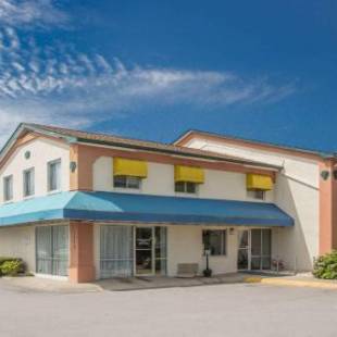 Фотографии гостиницы 
            Econo Lodge Cherry Point