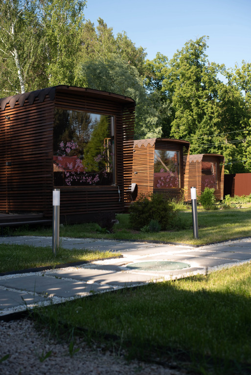 Фотография Коттеджа Частный Дом Росла Трава Дома в Аренду