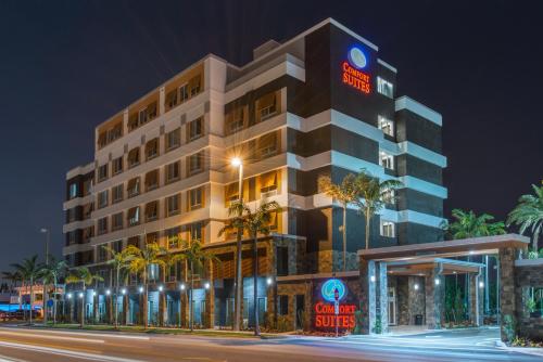 Фотография гостиницы Comfort Suites Fort Lauderdale Airport & Cruise Port