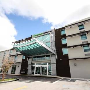 Фотографии гостиницы
Holiday Inn Express & Suites Miami Airport East, an IHG Hotel