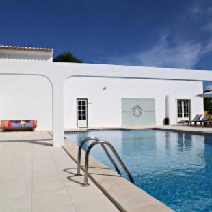 Фотографии гостевого дома
Vila Louro