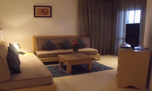 Фотографии апарт отеля
Castilia suites