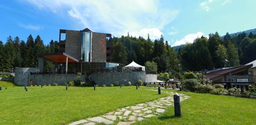 Фотография гостиницы Lux Garden Hotel