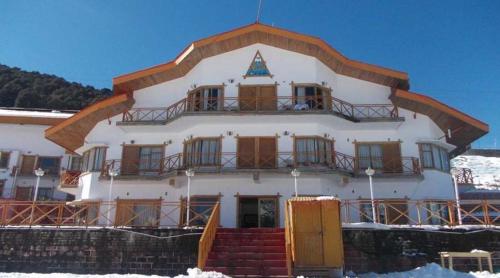 Фотография гостиницы Ski & Snow Cliff Top Club Holiday Resort at Auli, Uttarakhand