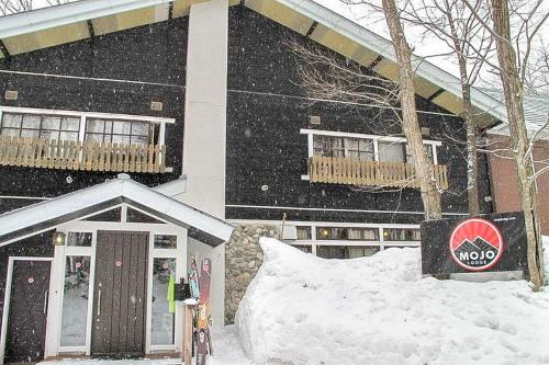 Фотография мини отеля Mojo Lodge Hakuba