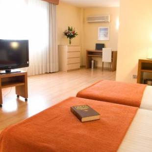 Фотографии гостиницы
Hotel Torre Monreal