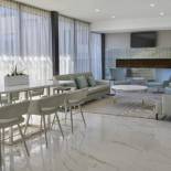 Фотография гостиницы Four Points by Sheraton Toronto Airport