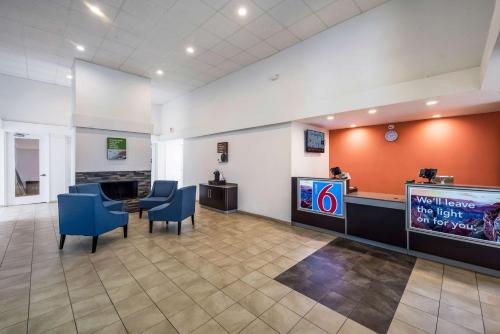 Фотография гостиницы Motel 6-Irving, TX - Irving DFW Airport East