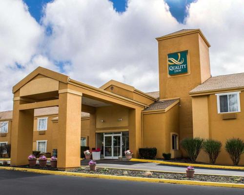 Фотография гостиницы Quality Inn Brunswick Cleveland South