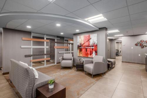 Фотография гостиницы Regency Suites Hotel