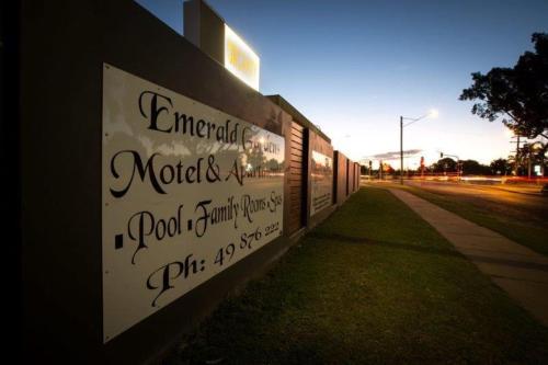 Фотография мотеля Emerald Gardens Motel & Apartments