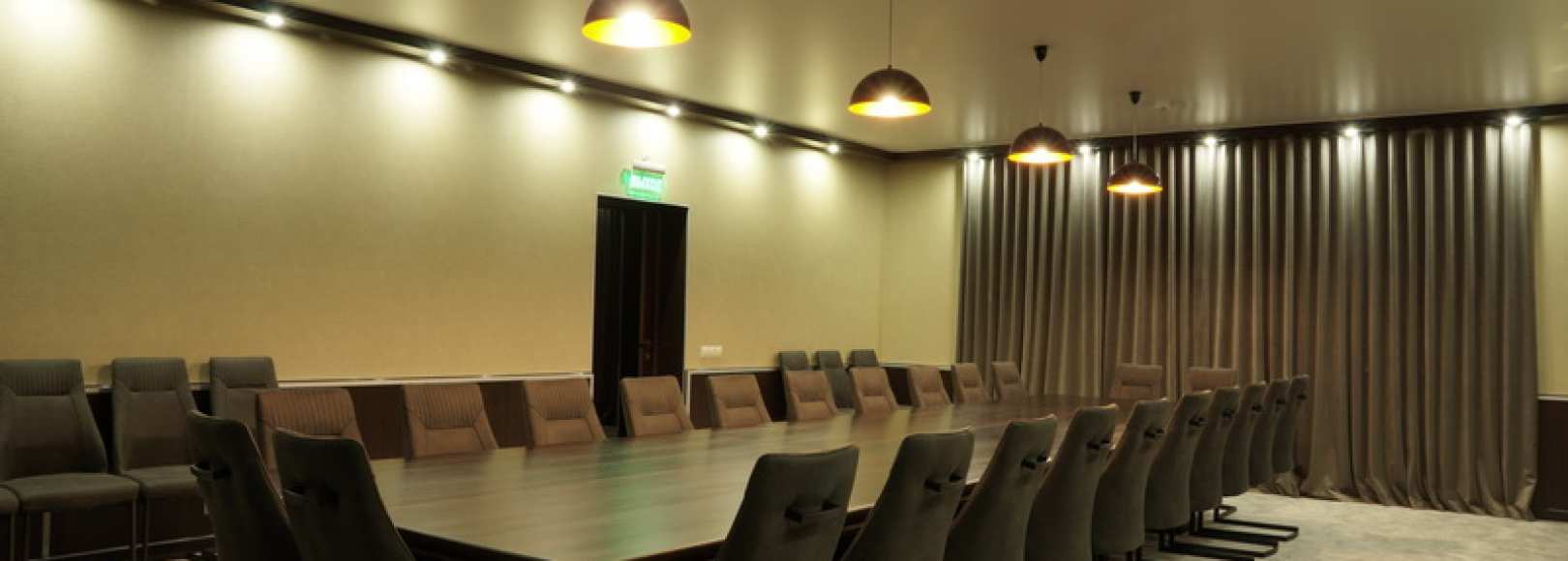 Фотография конференц-зала Медведь