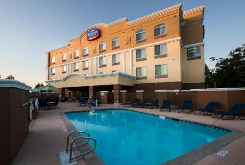 Фотография гостиницы Fairfield Inn & Suites Rancho Cordova